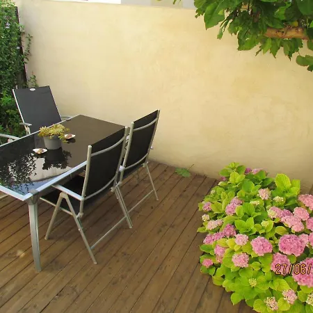 בית נופש Maisonnette Climatisee Avec Terrasse- Entre Nimes, Montpellier Et Les Plages גלארגו-לו-מונטיו