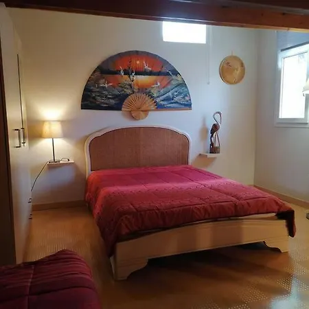 Maisonnette Climatisee Avec Terrasse- Entre Nimes, Montpellier Et Les Plages