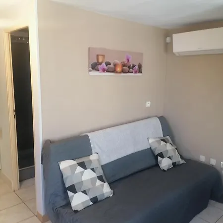 別荘 Maisonnette Climatisee Avec Terrasse- Entre Nimes, Montpellier Et Les Plages *