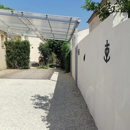Maisonnette Climatisee Avec Terrasse- Entre Nimes, Montpellier Et Les Plages *